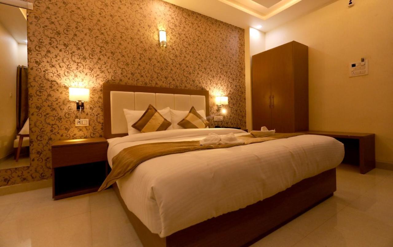 Hotel Yuvraj Grand Jabalpur Exterior photo